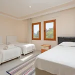 Atlantis Villa